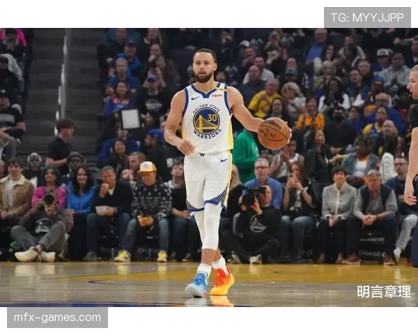 库里三分命中率提升显著 担纲勇士关键挡拆核心